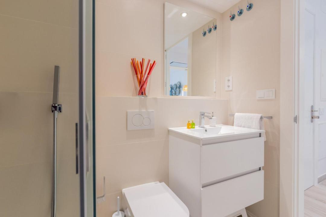 Minty Stay - Modern La Merced Málaga Kültér fotó